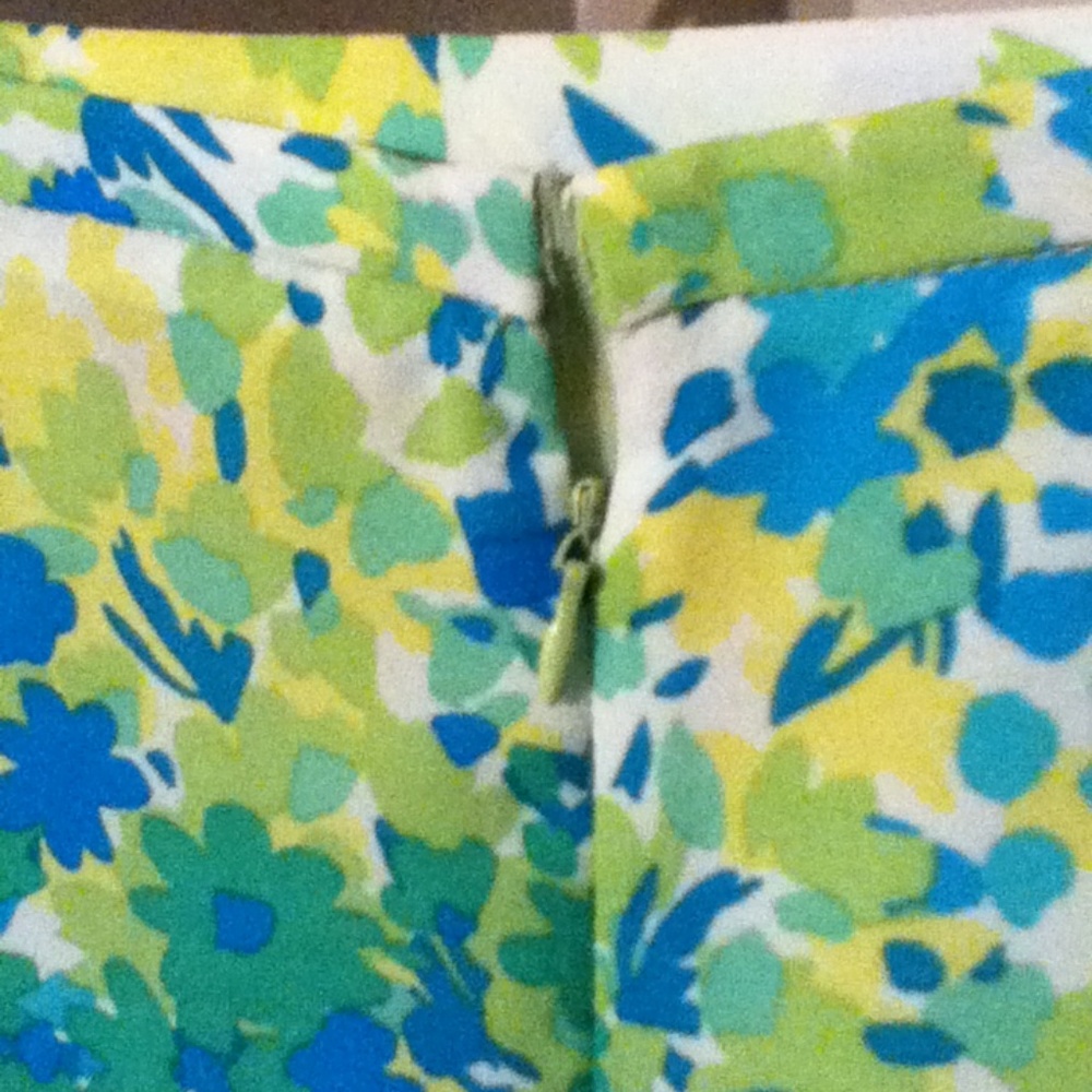 Spring colors skirt - Picture 2 of 5